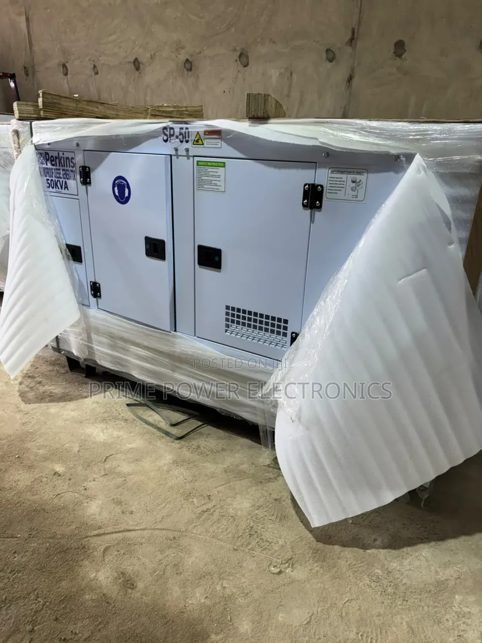 Dependable 50kVA Soundproof Generator for Commercial Use