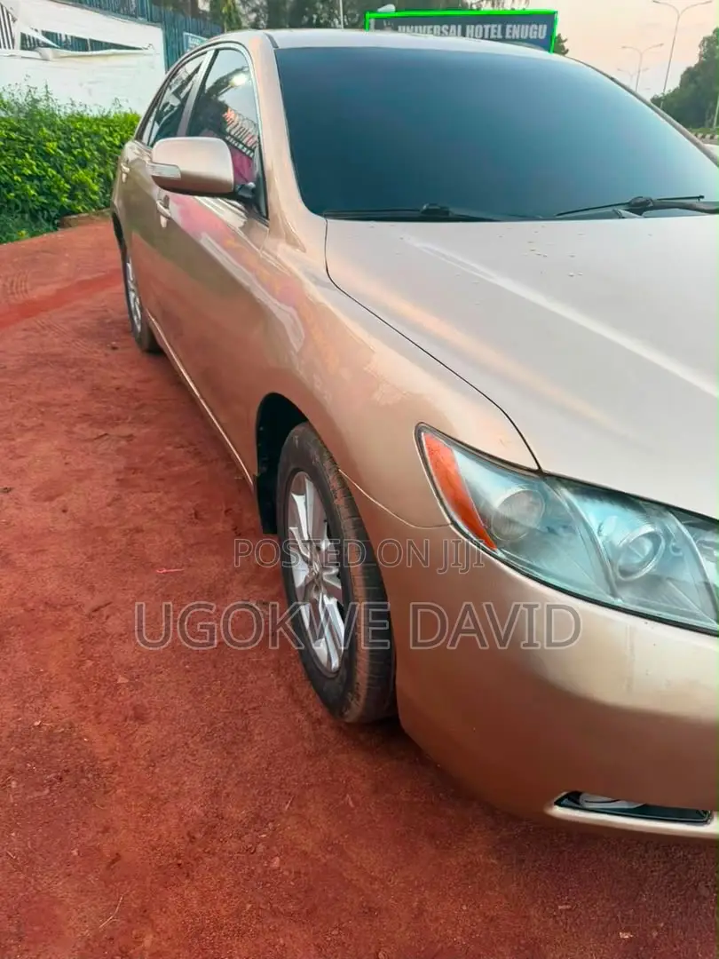 Toyota Camry 2010 Gold