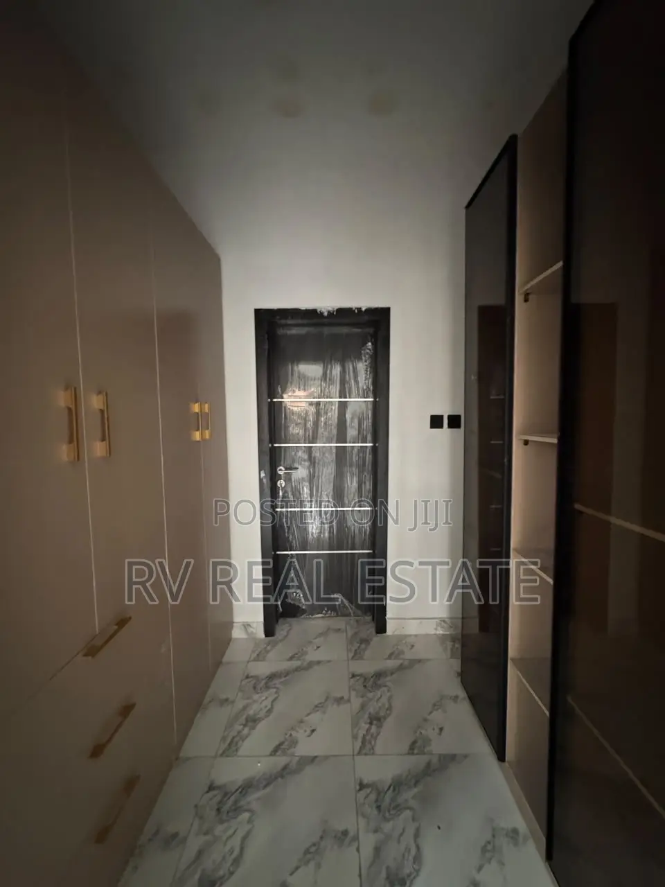 4bdrm Duplex in Ikeja for sale