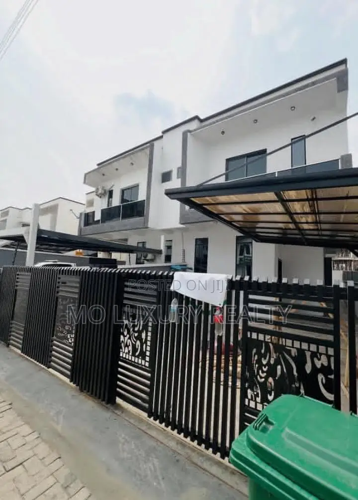4bdrm Townhouse / Terrace in Chevron for rent