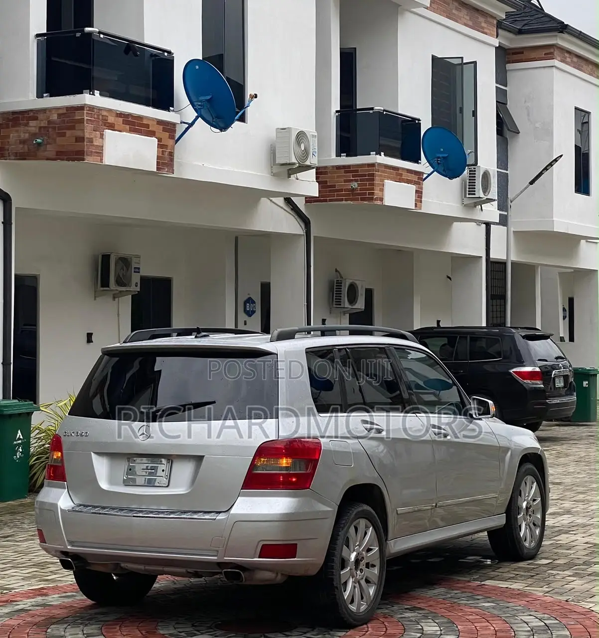 Mercedes-Benz GLK-Class 350 4MATIC 2012 Gray