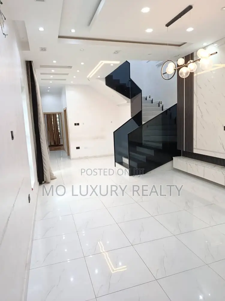 4bdrm Duplex in Ologolo for rent