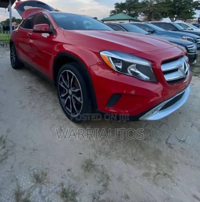 Mercedes-Benz GLA 250 2017 Red