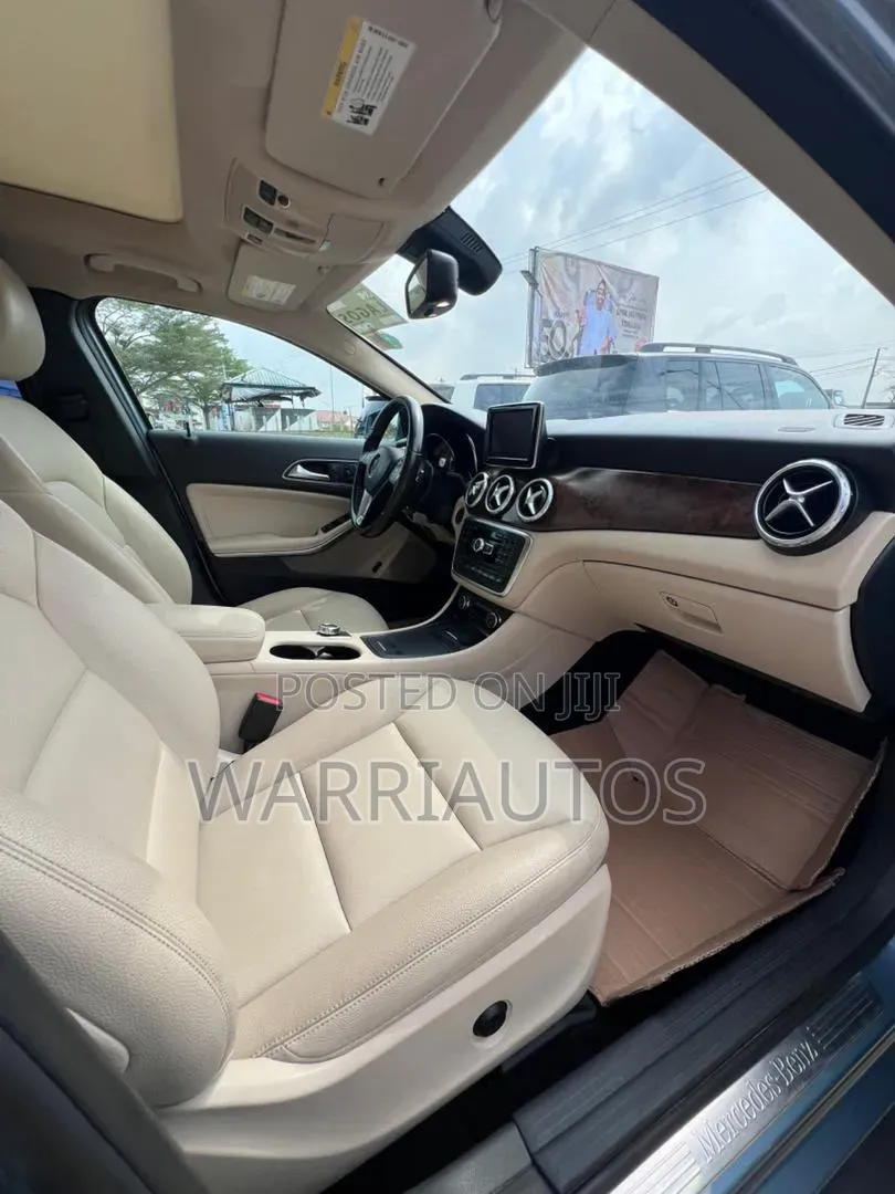 Mercedes-Benz GLA 250 2017 Blue