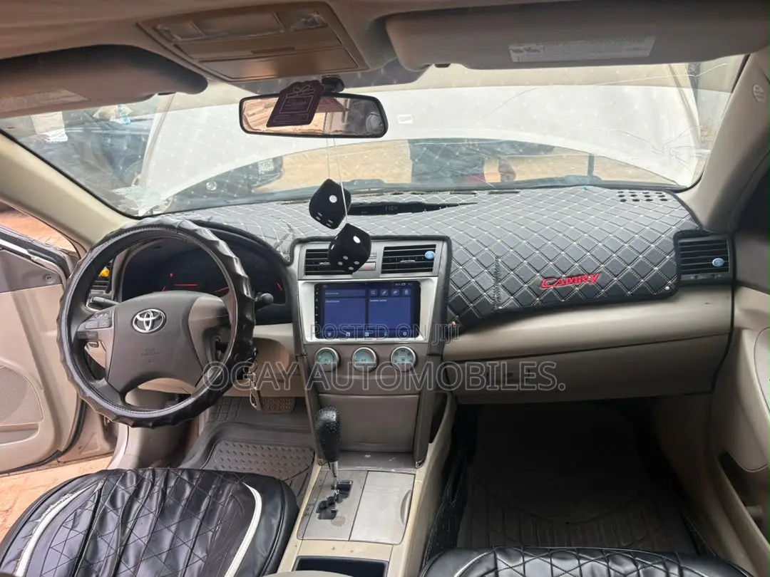 Toyota Camry 2008 Gold