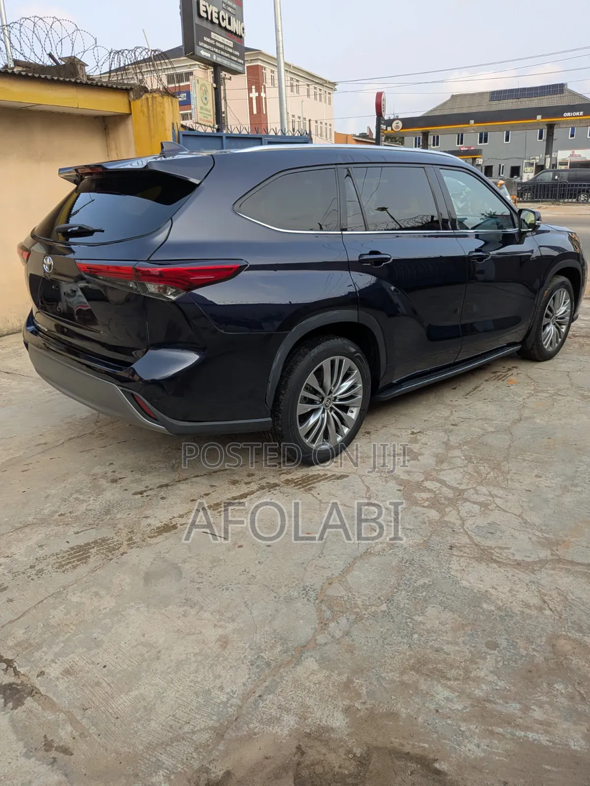 Toyota Highlander 2022 Blue