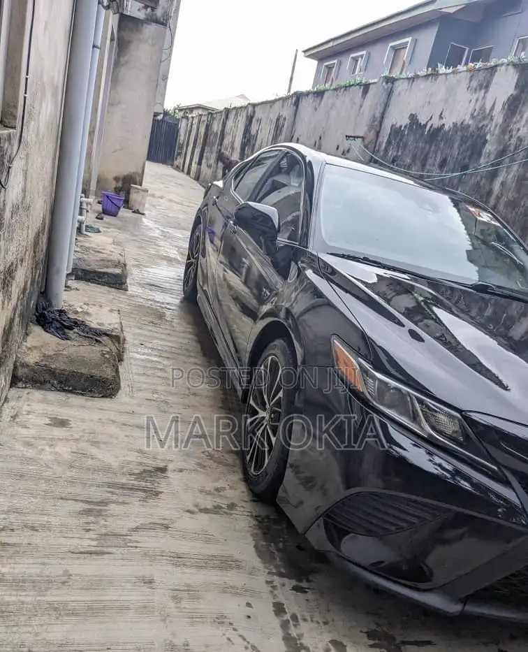 Toyota Camry 2018 Black