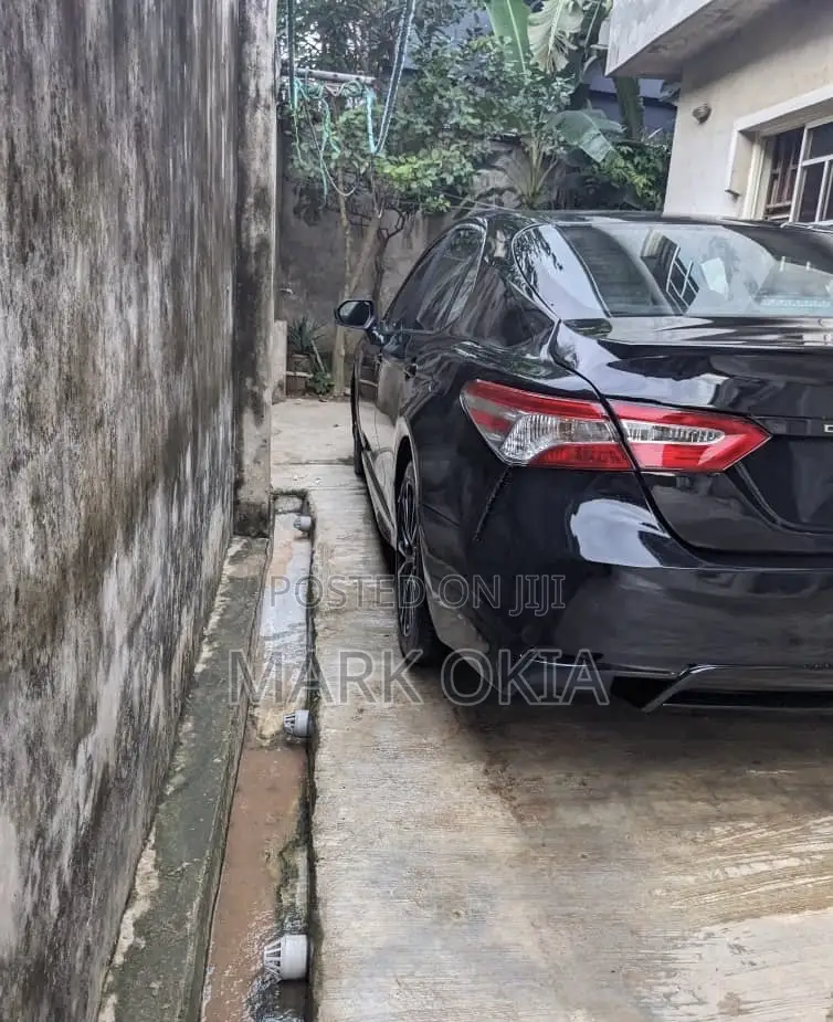 Toyota Camry 2018 Black