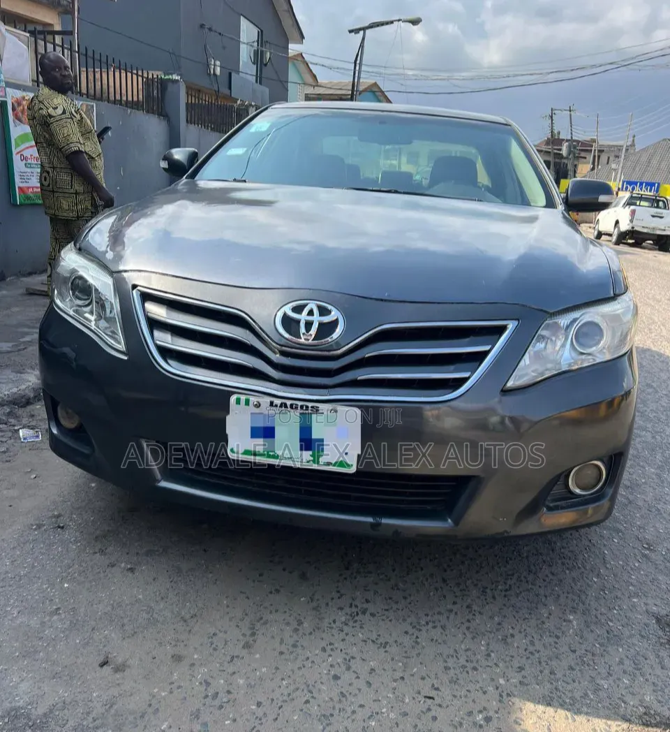 Toyota Camry XLE V6 4dr Sedan (3.5L 6cyl 6AM) 2008 Gray