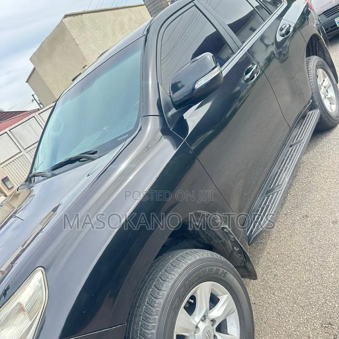 Toyota Land Cruiser Prado 2012 Black