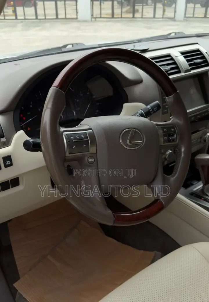 Lexus GX 460 Luxury 2016 Silver