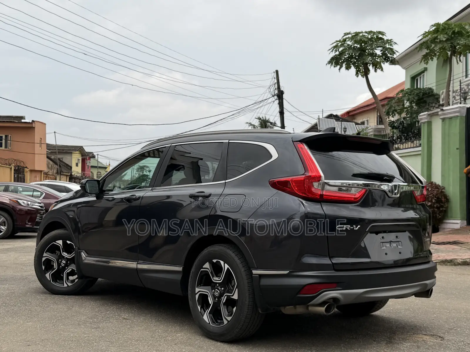 Honda CR-V Touring 4dr SUV AWD (1.5L 4cyl CVT) 2017 Gray