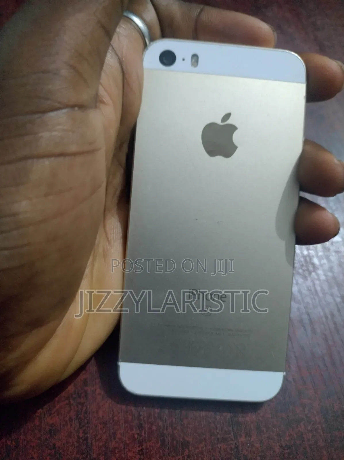 Apple iPhone SE 64 GB Gold