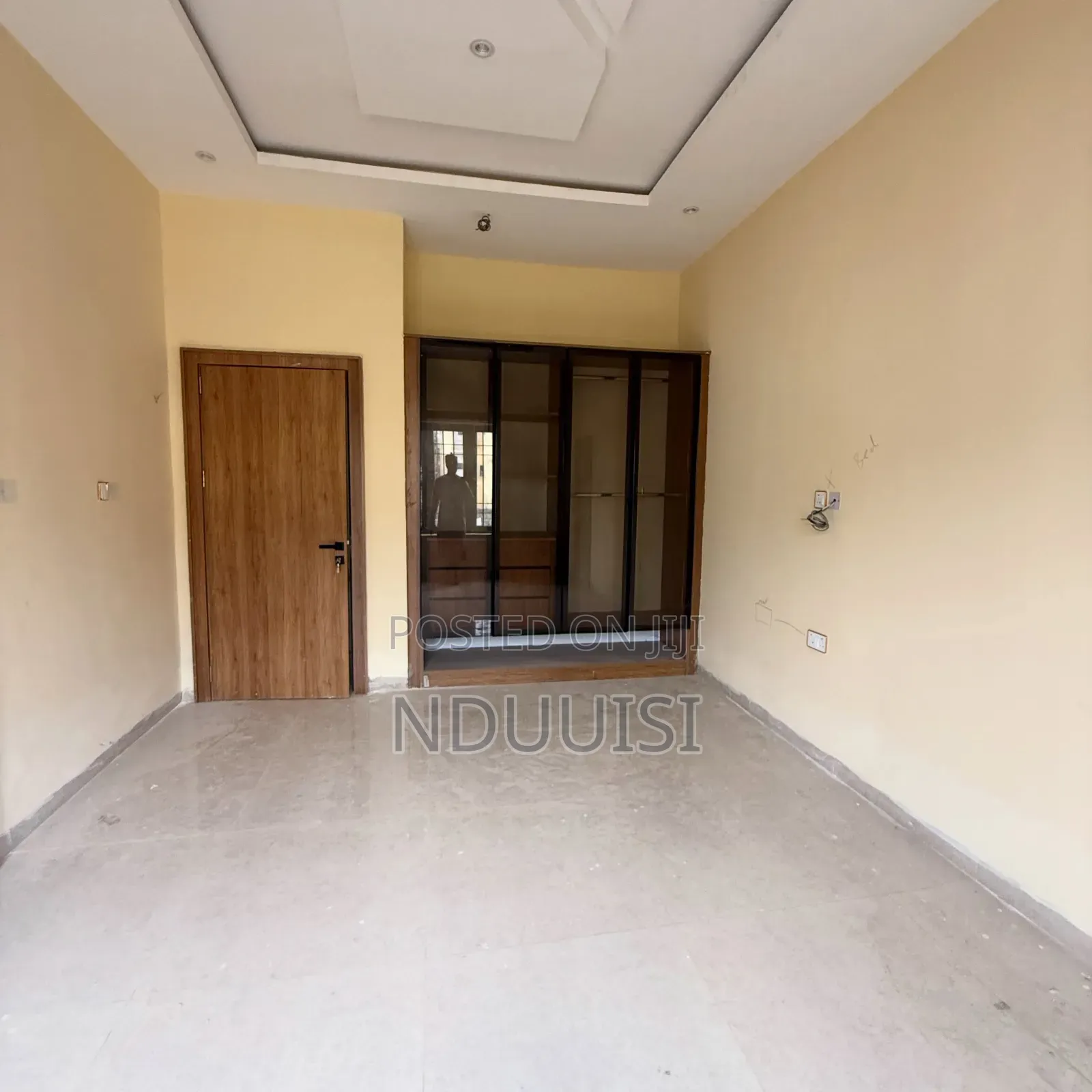 5bdrm Townhouse/Terrace in Guzape District for sale