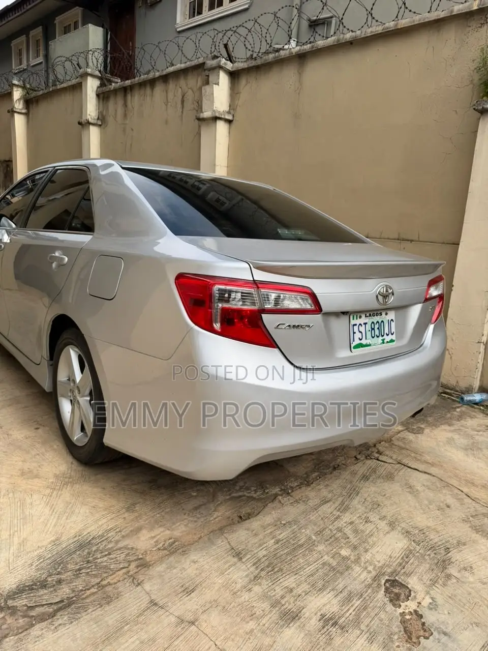 Toyota Camry SE 4dr Sedan (2.5L 4cyl 6A) 2014 Silver