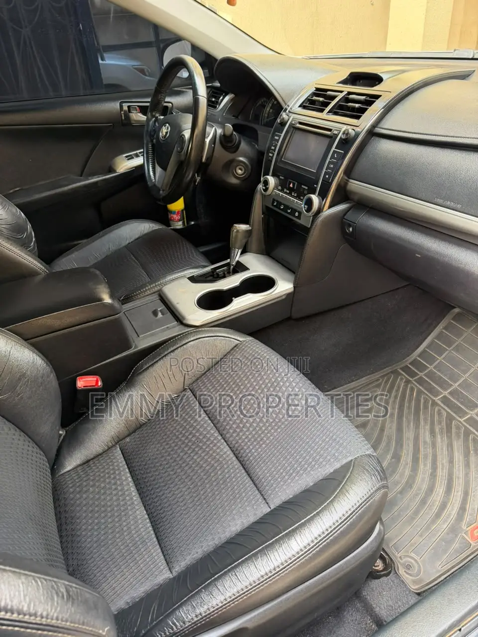 Toyota Camry SE 4dr Sedan (2.5L 4cyl 6A) 2014 Silver