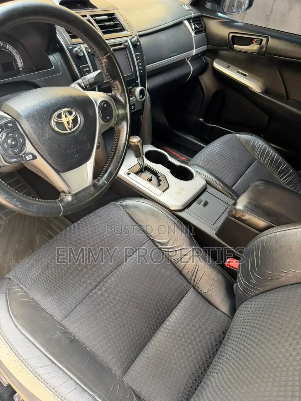 Toyota Camry SE 4dr Sedan (2.5L 4cyl 6A) 2014 Silver