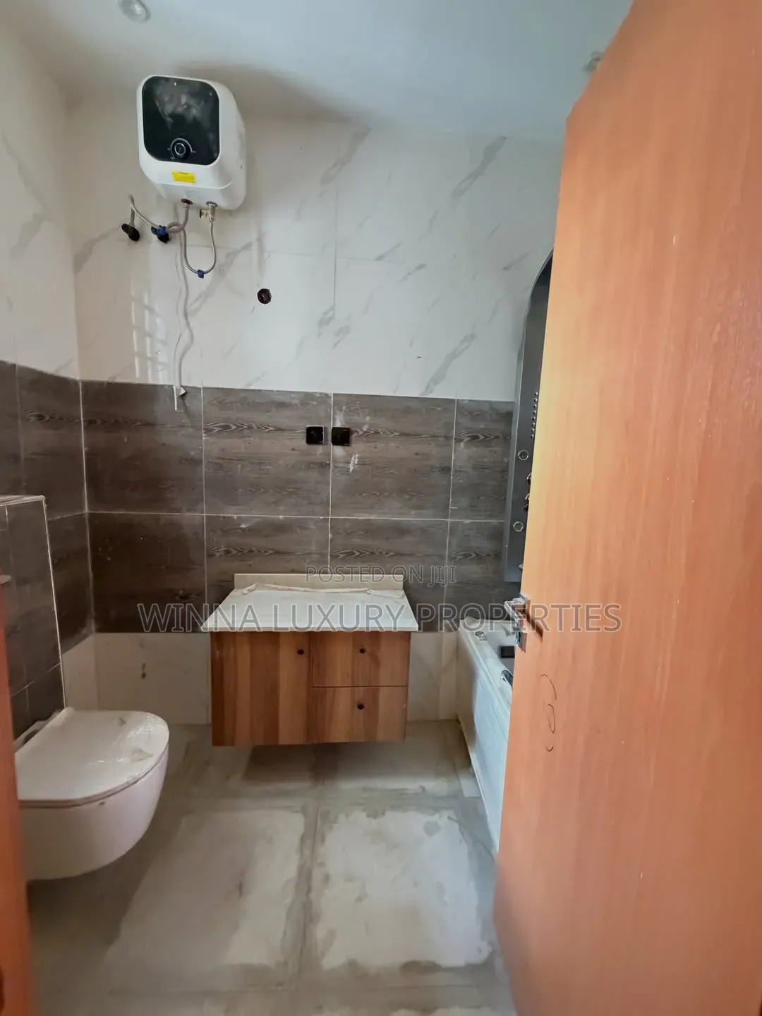 5bdrm Duplex in Jahi Main for rent