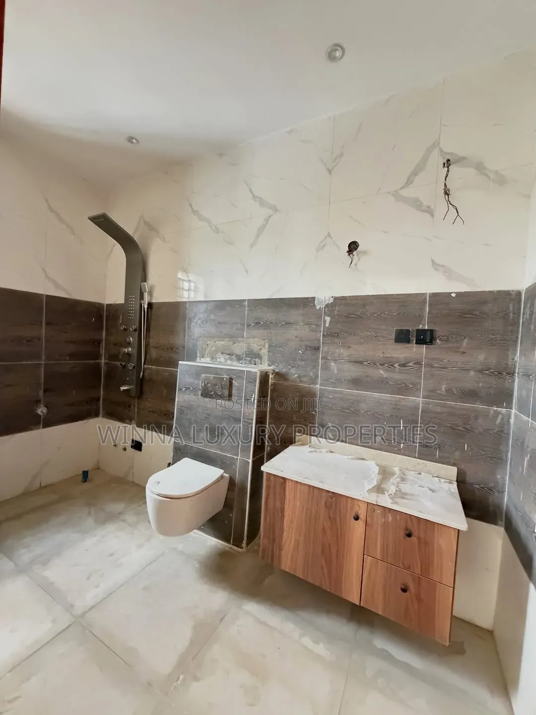 5bdrm Duplex in Jahi Main for rent