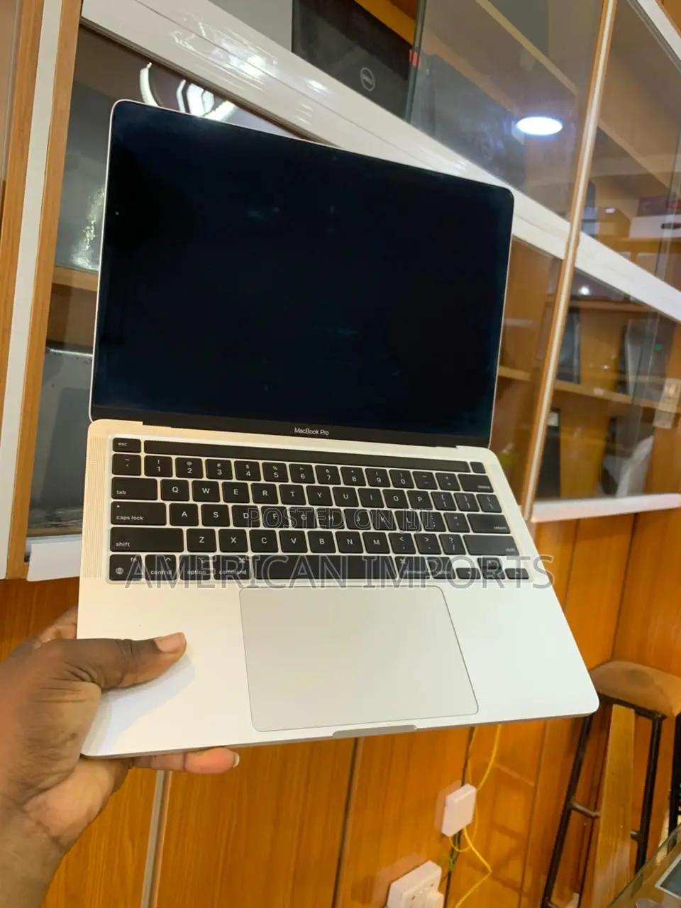 Laptop Apple MacBook Pro 2020 16GB Intel Core i7 SSD 500GB