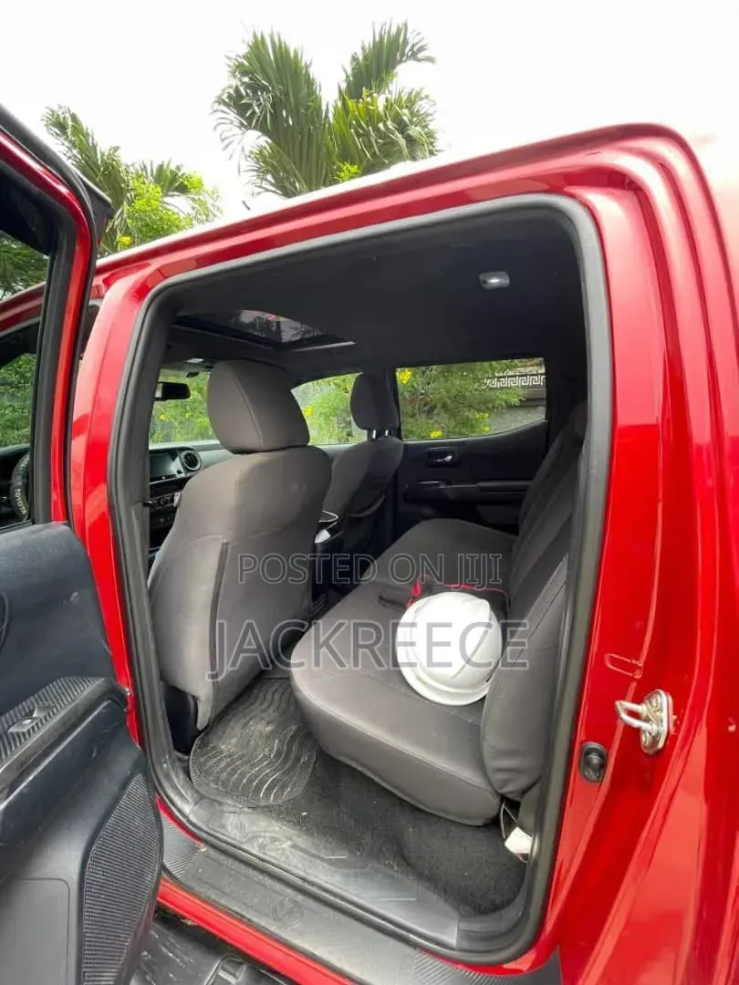 Toyota Tacoma 2015 Red