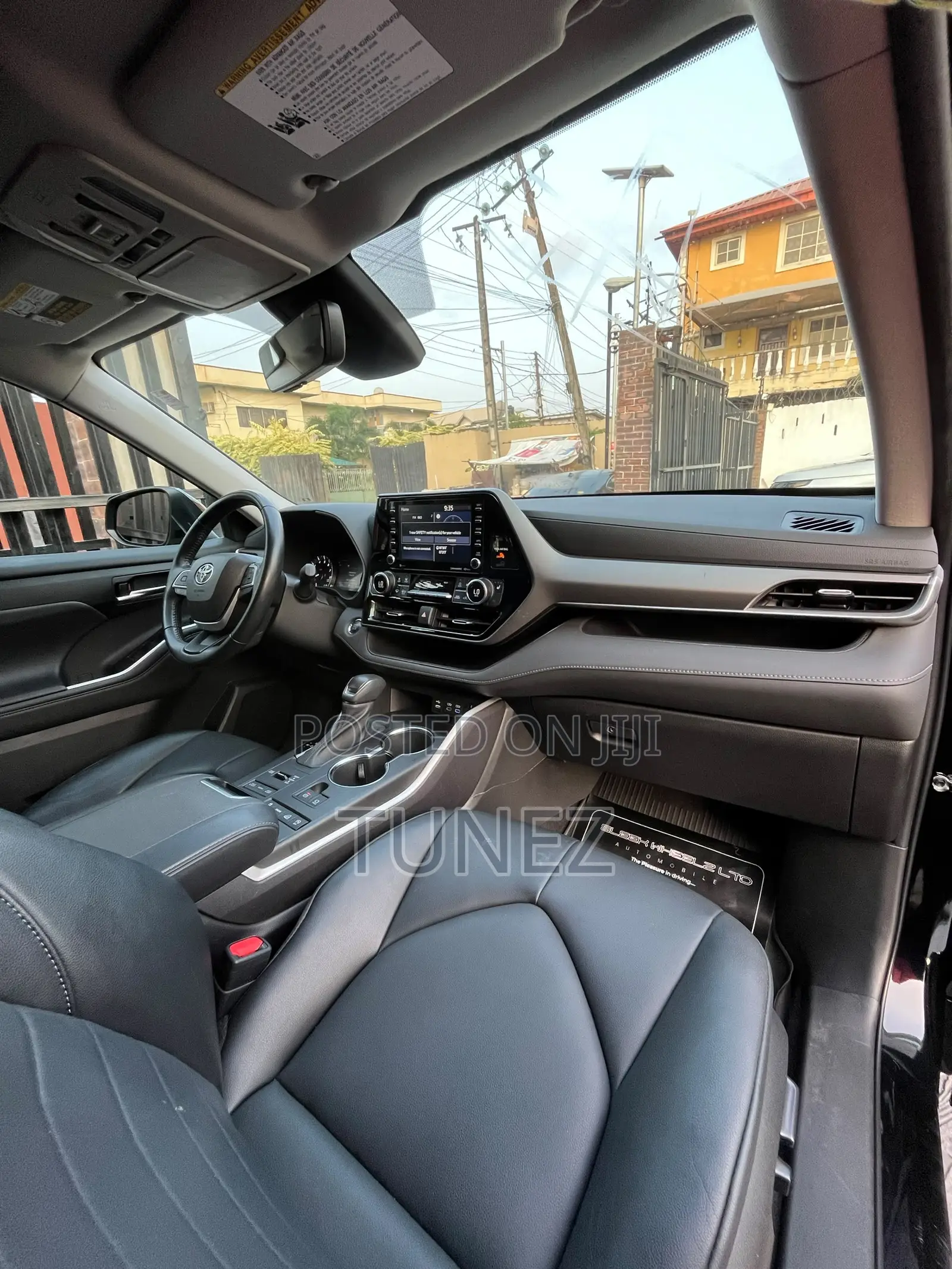 Toyota Highlander XLE 2022 Black
