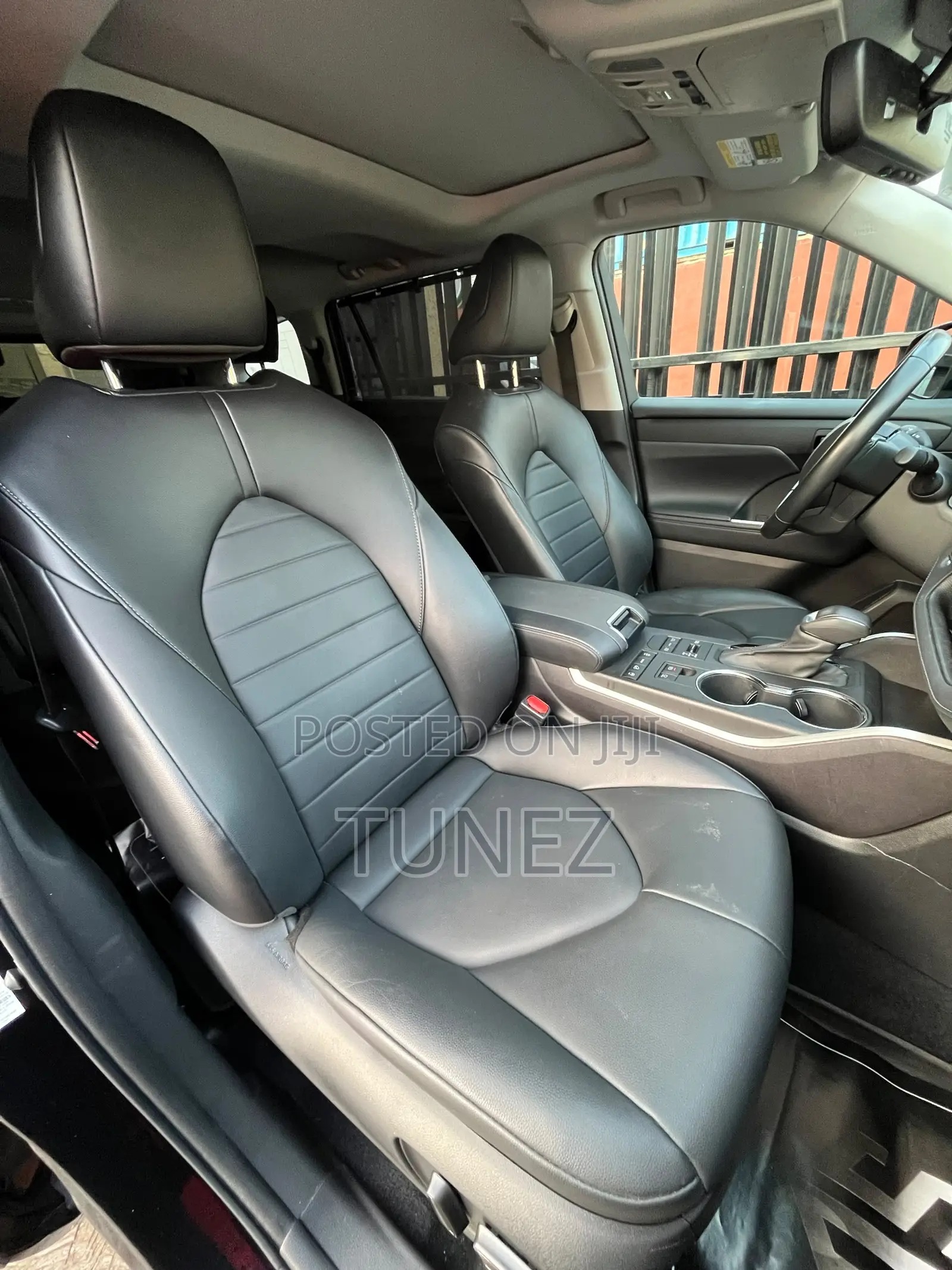 Toyota Highlander XLE 2022 Black