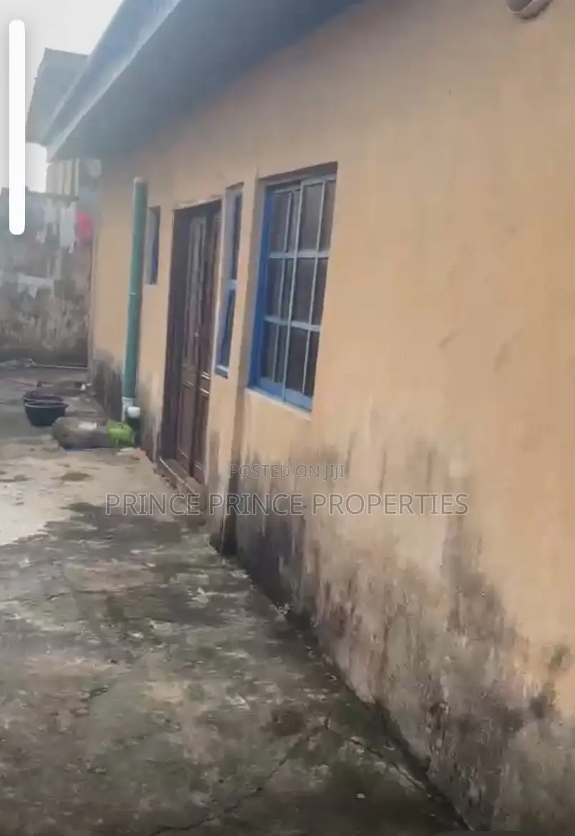 4bdrm Bungalow in Mojisola Alapinna, Ijegun for sale