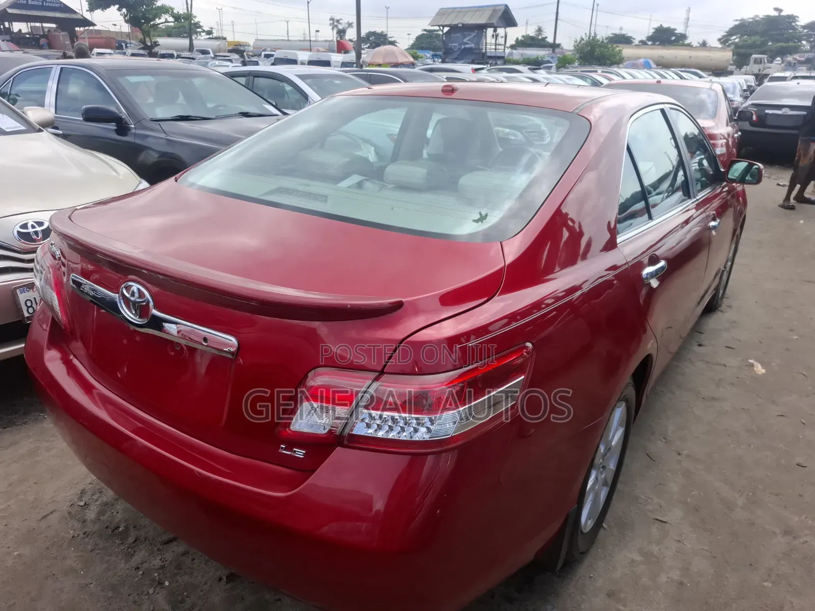 Toyota Camry LE 4dr Sedan (2.5L 4cyl 6A) 2011 Maroon