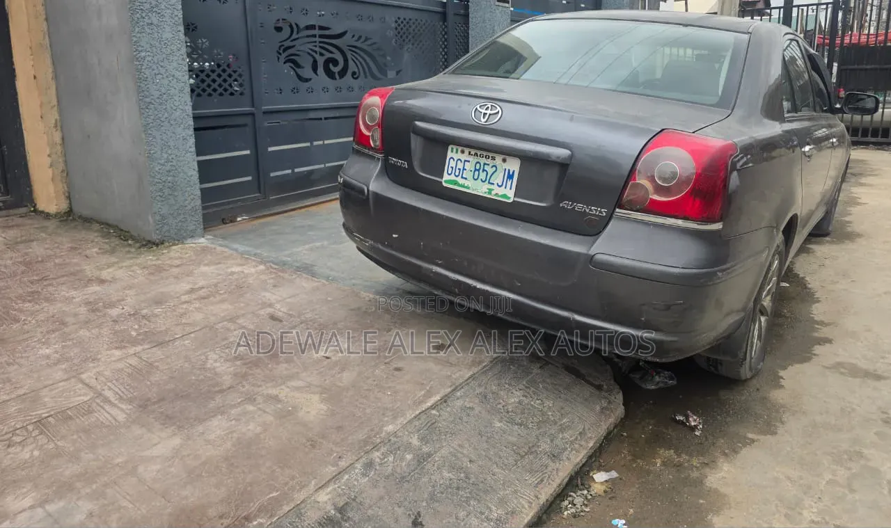 Toyota Avensis 2007 Gray
