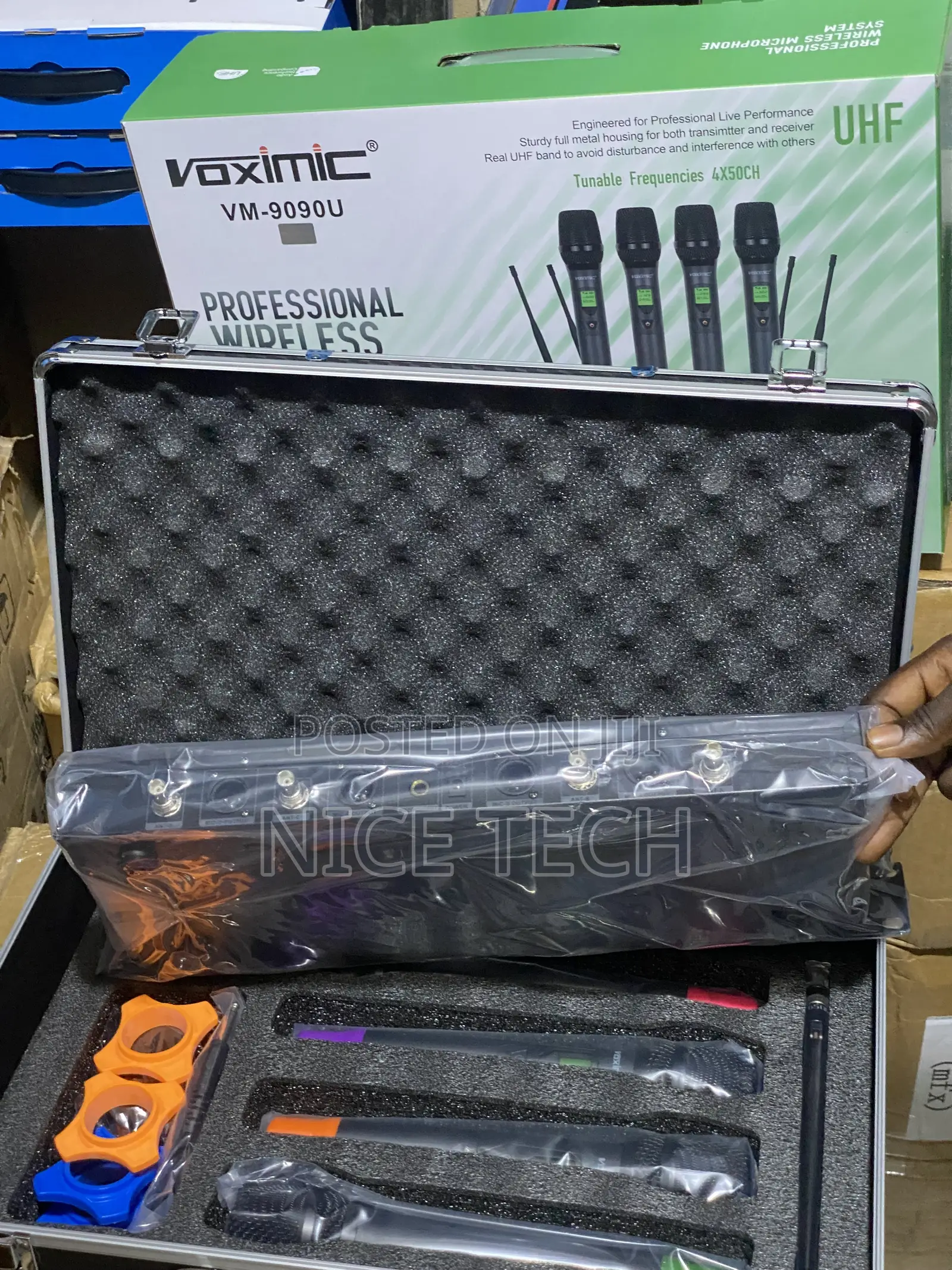 Voximic VM-9090U 4in1 Professional Wireless Microphone System.