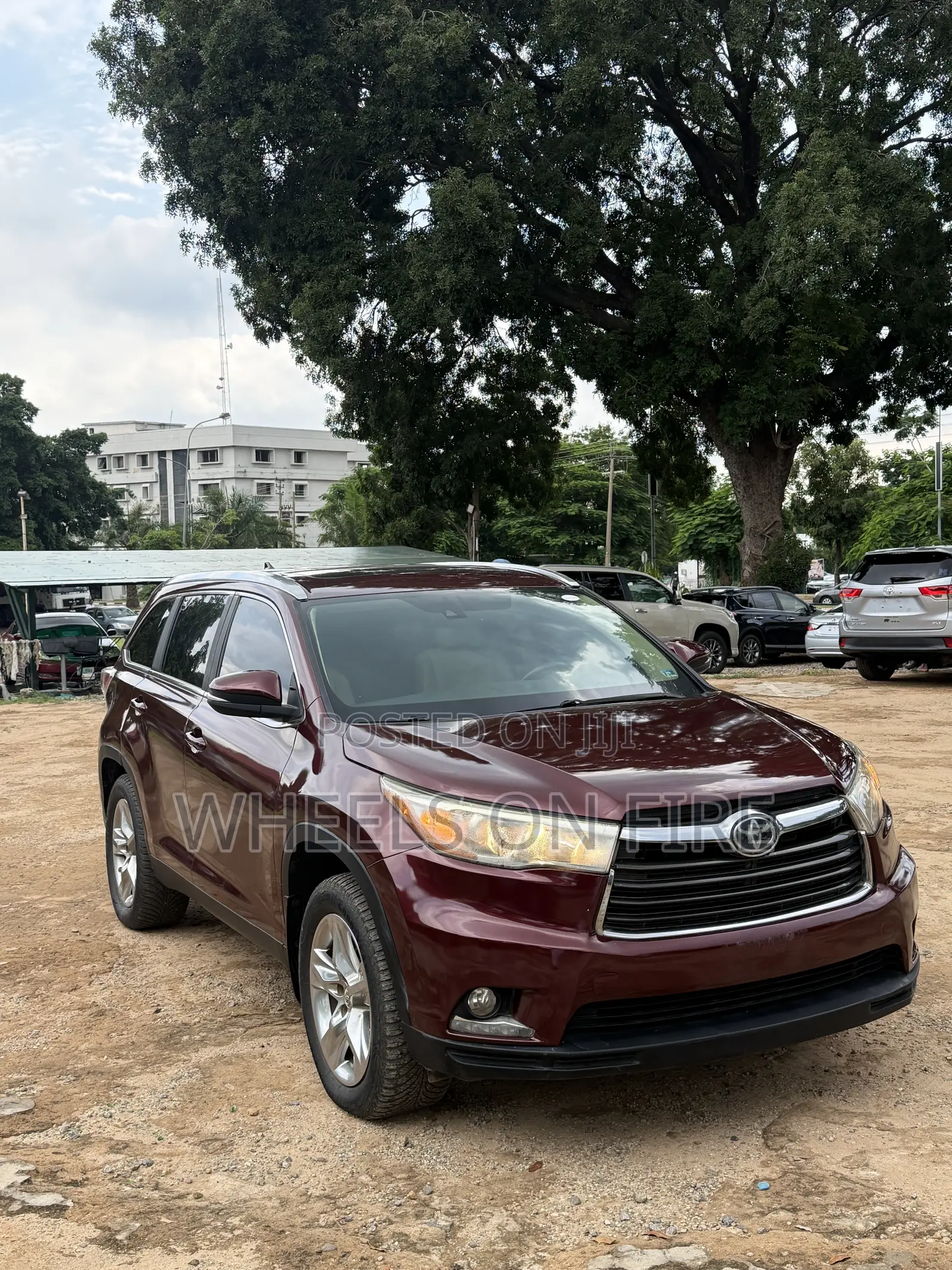 Toyota Highlander Limited 4dr SUV AWD (3.5L 6cyl 6A) 2015 Maroon