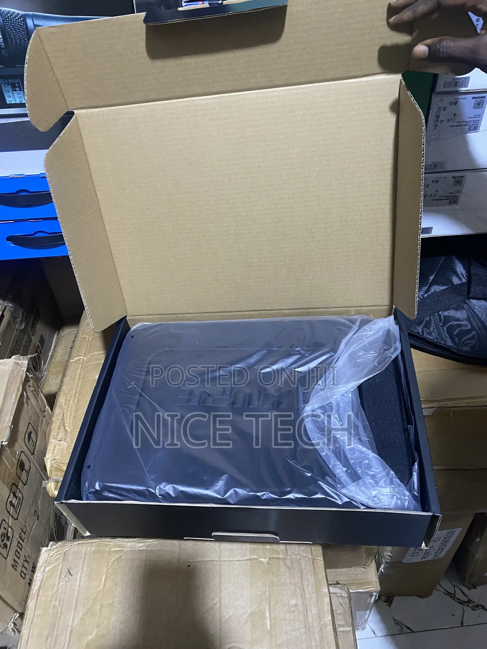 Shure BLX24/PG58 Wireless Vocal System With PG58 Hd