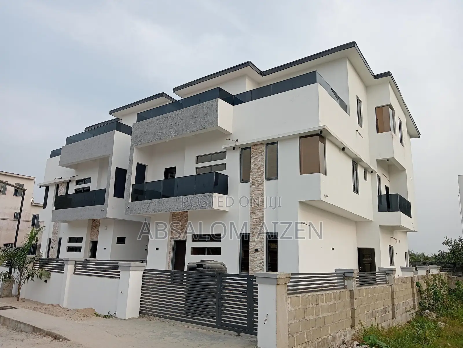 6bdrm Duplex in Five Oaks Residence, Eleko for sale