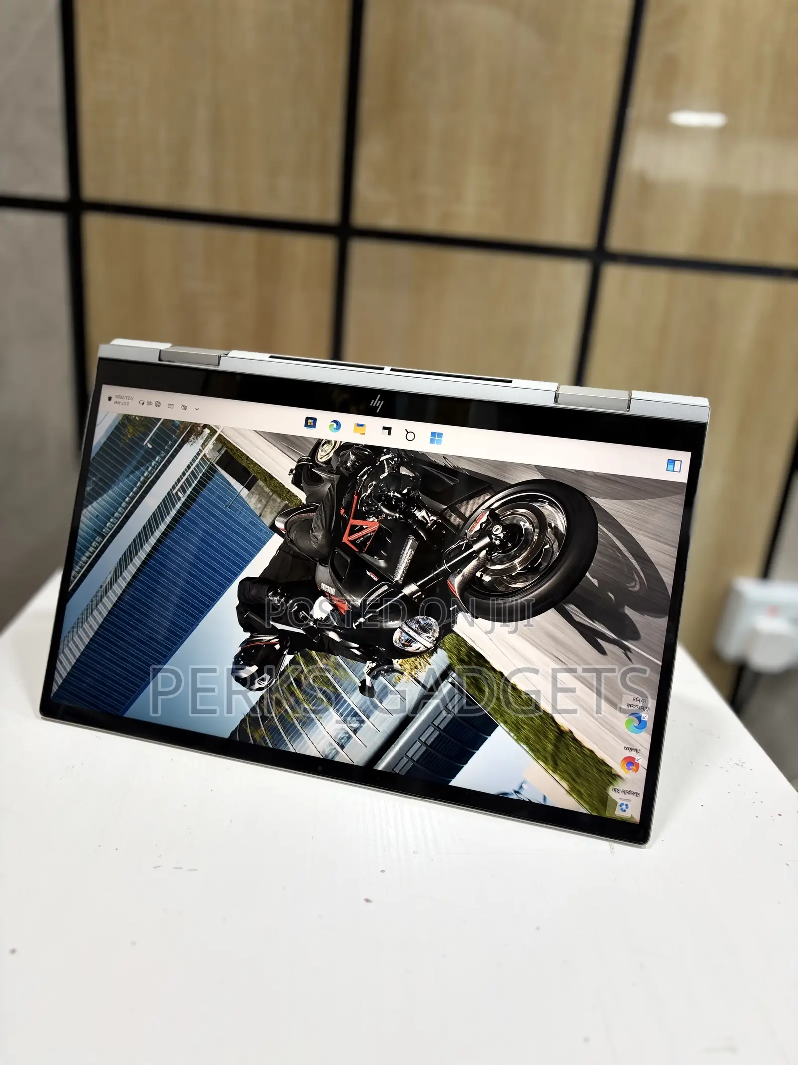 Laptop HP Envy x360 Convertible 15 es2xx 16GB Intel Core i5 SSD 512GB