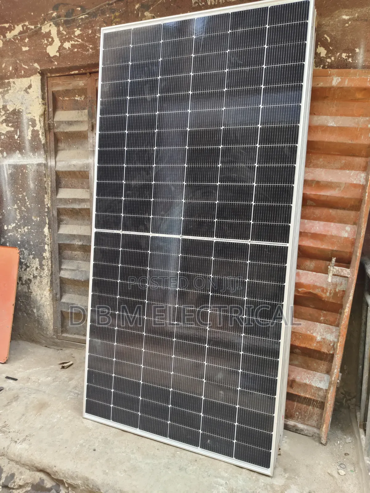 625watt Jinko Solar Panel