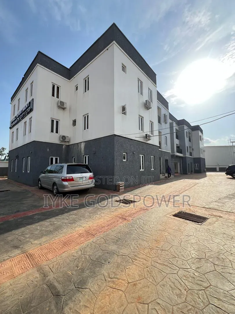 3bdrm Block of Flats in Kaura for sale