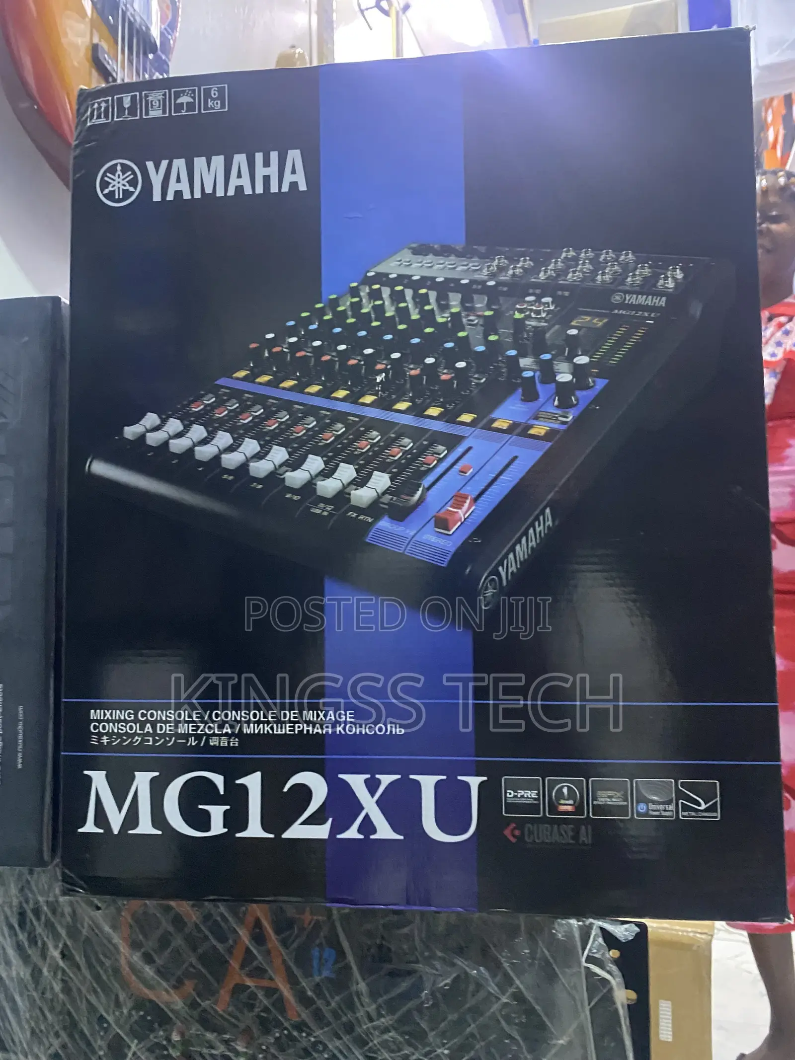 Yamaha 12xu Console Professional Mixer