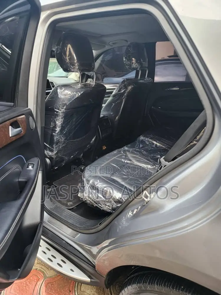 Mercedes-Benz M Class 2012 Silver
