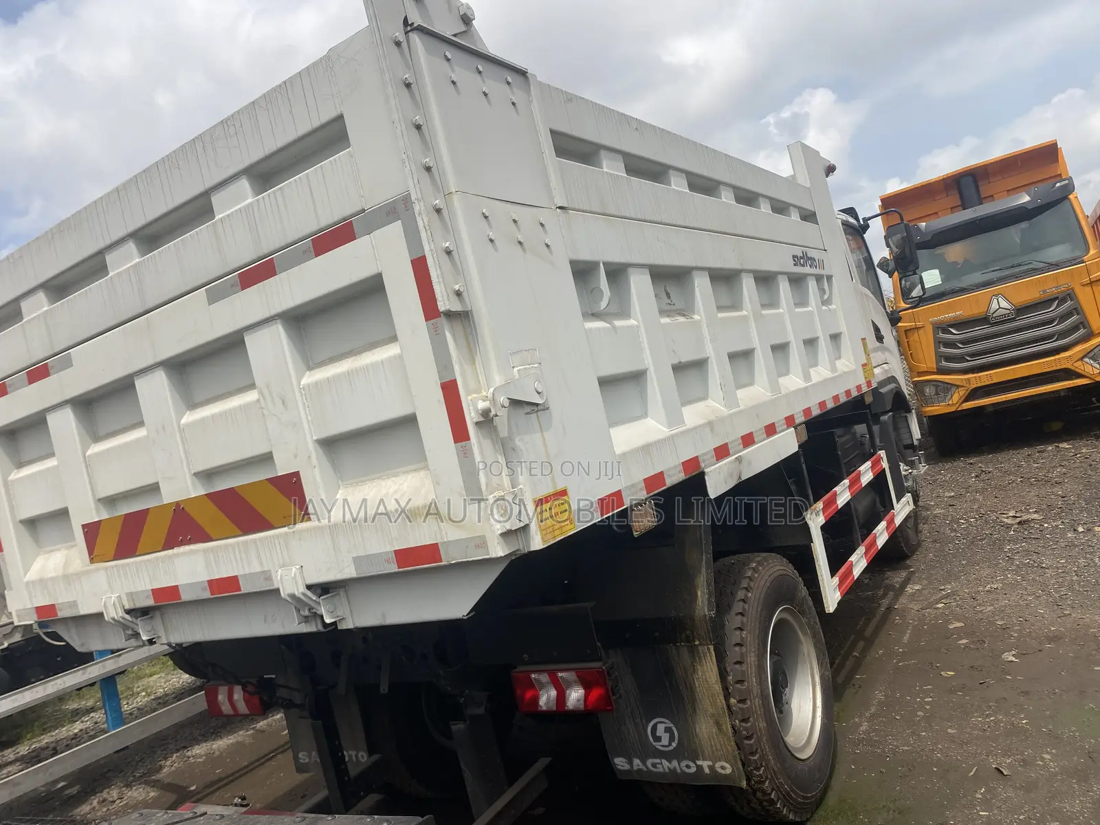 Sagmoto X9 6tires Dump Truck