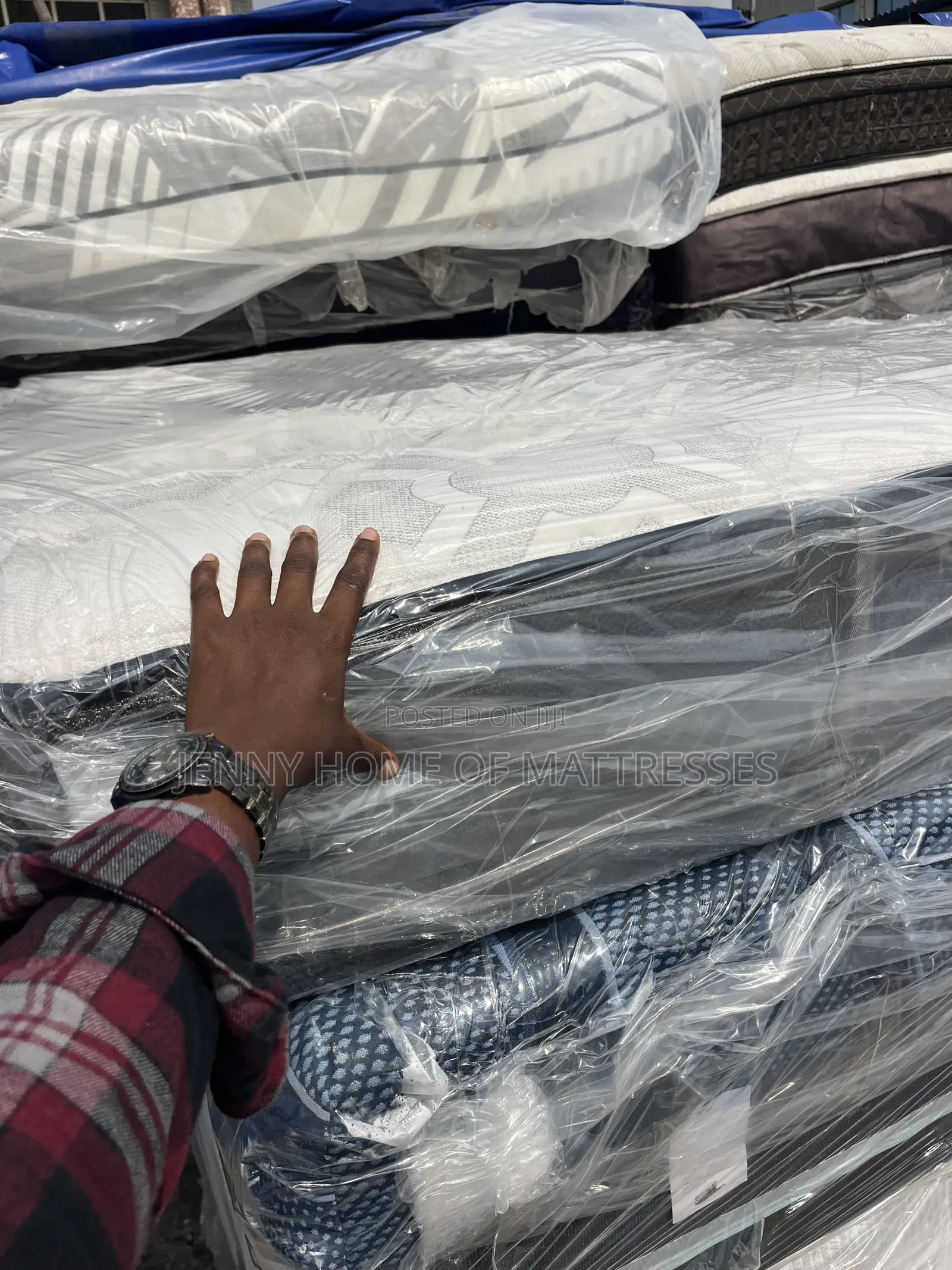 6 by 6 Mattress There’s Something Satisfying About Unboxing a Mattress