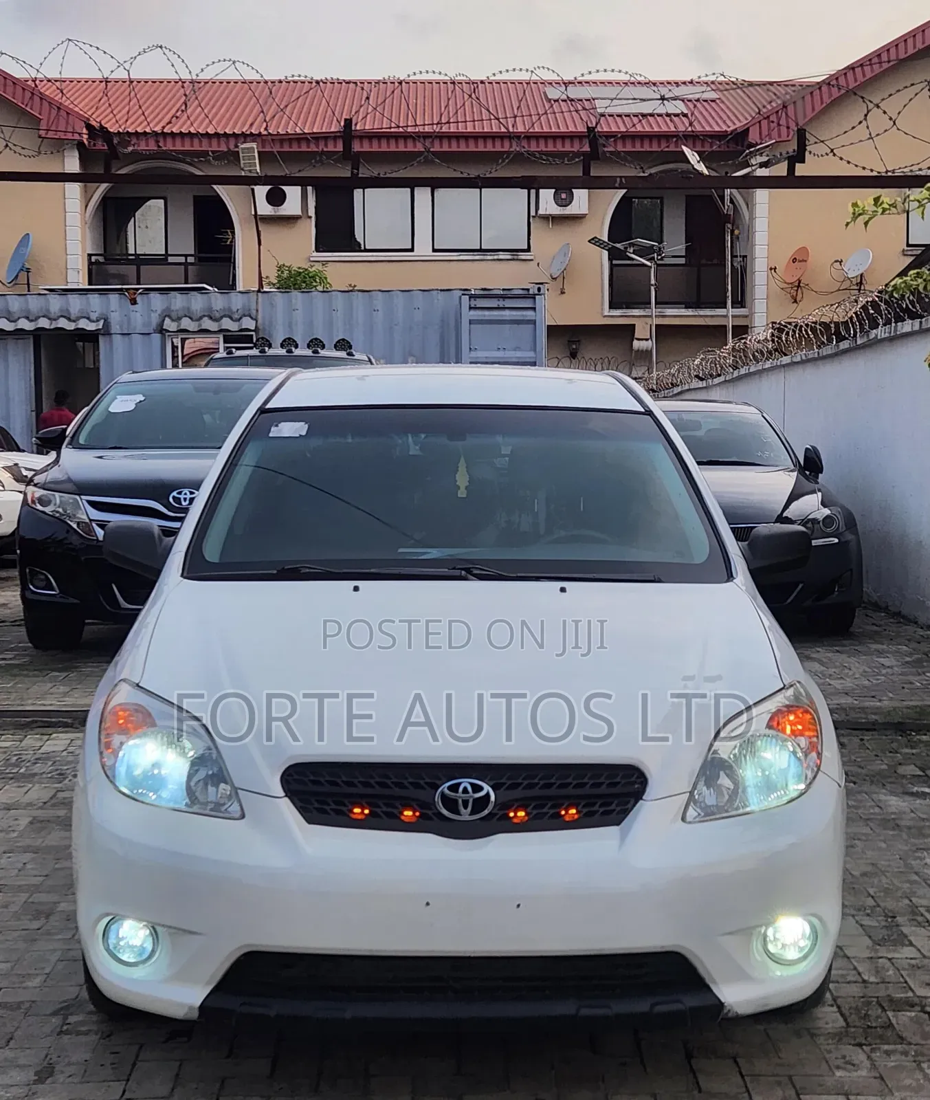Toyota Matrix Hatchback 1.8 16V AWD 2007 White