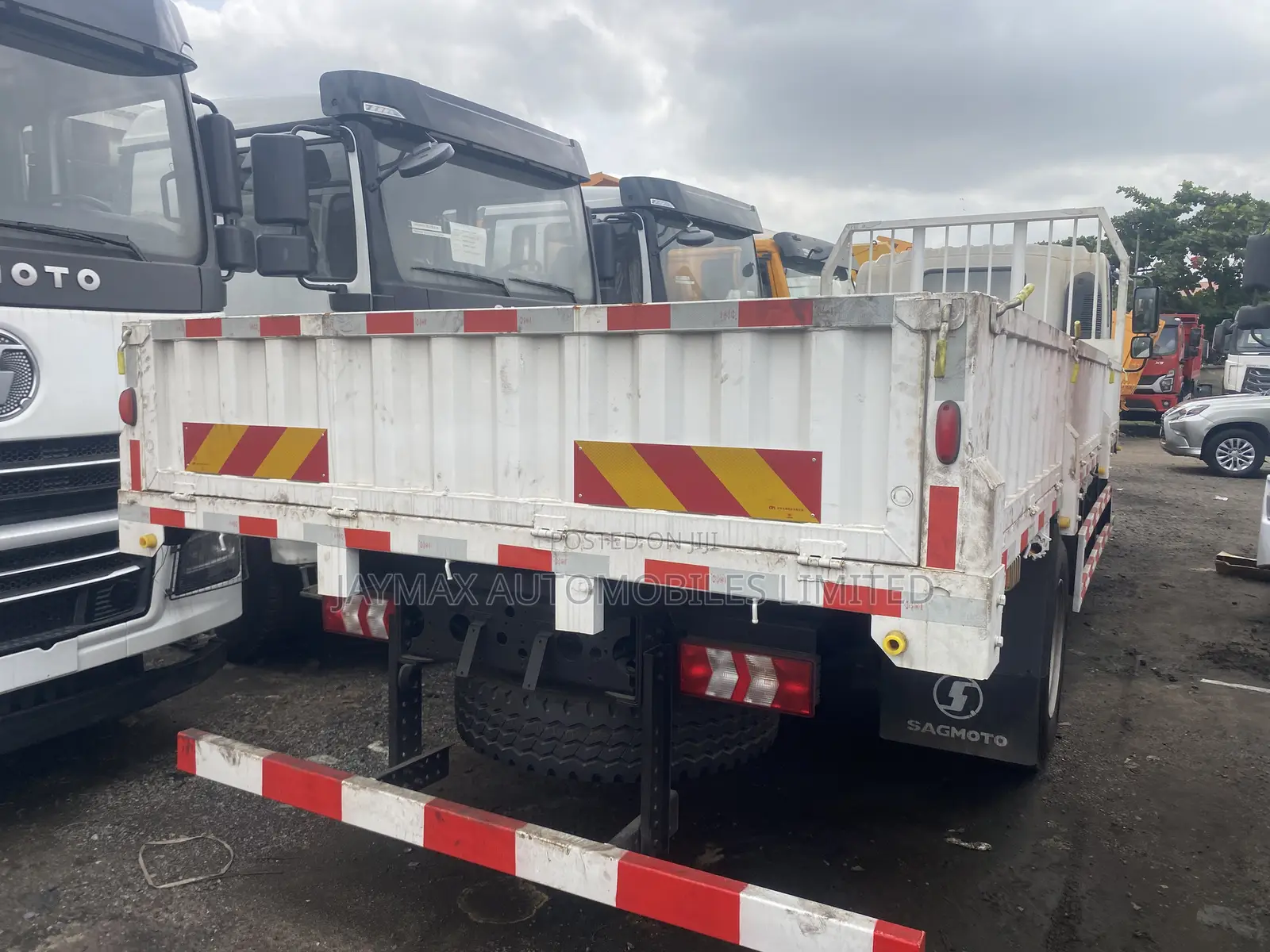 Sagmoto X7 Long Bucket,