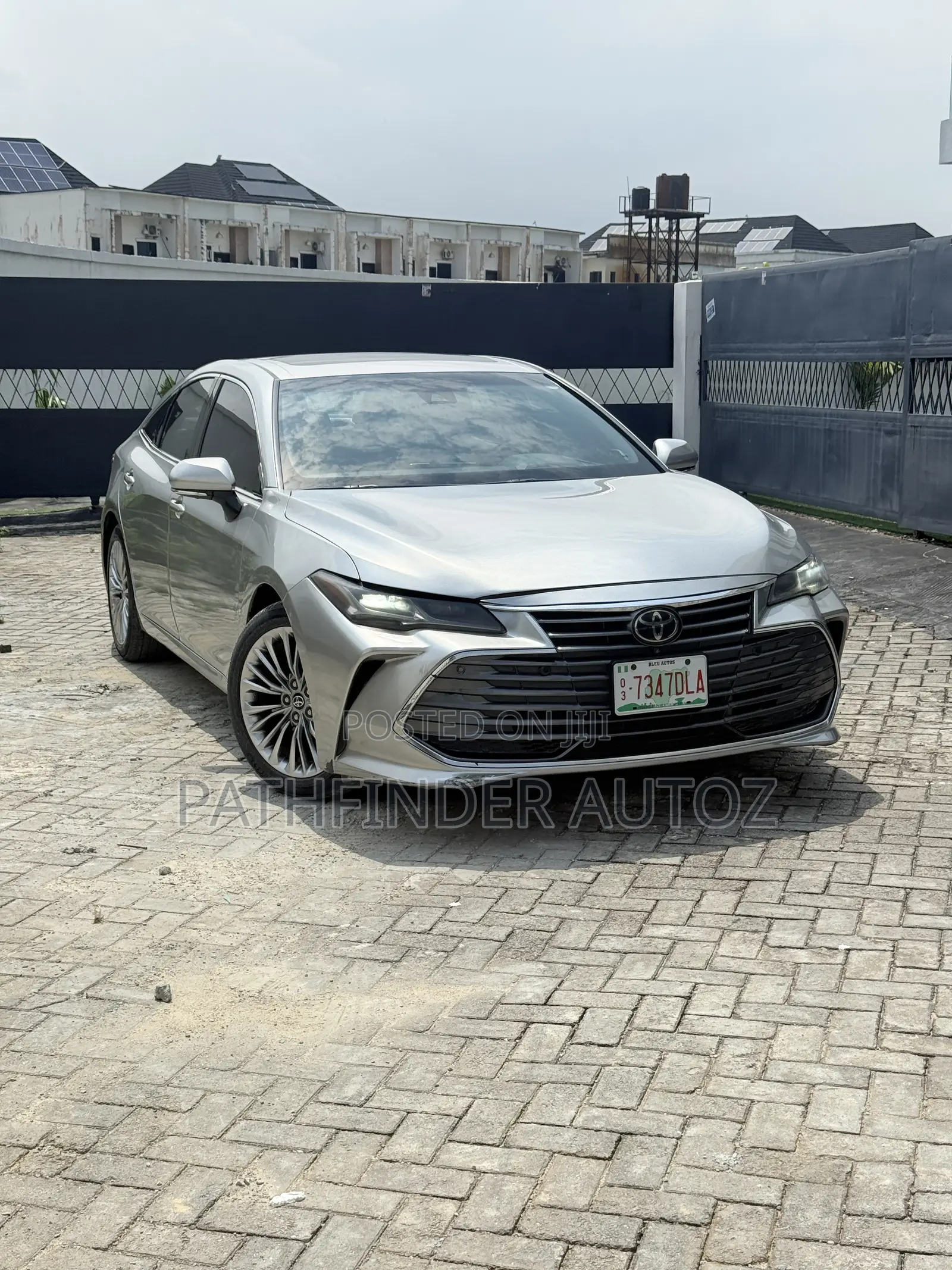 Toyota Avalon Limited FWD Sedan (3.5L V6 8A) 2019 Gray
