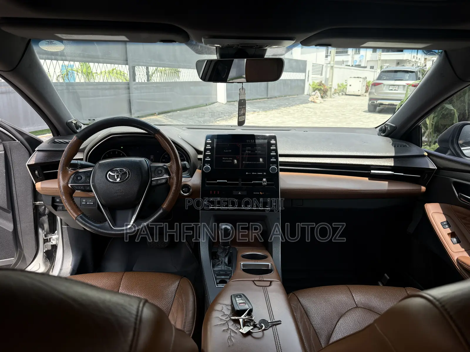 Toyota Avalon Limited FWD Sedan (3.5L V6 8A) 2019 Gray