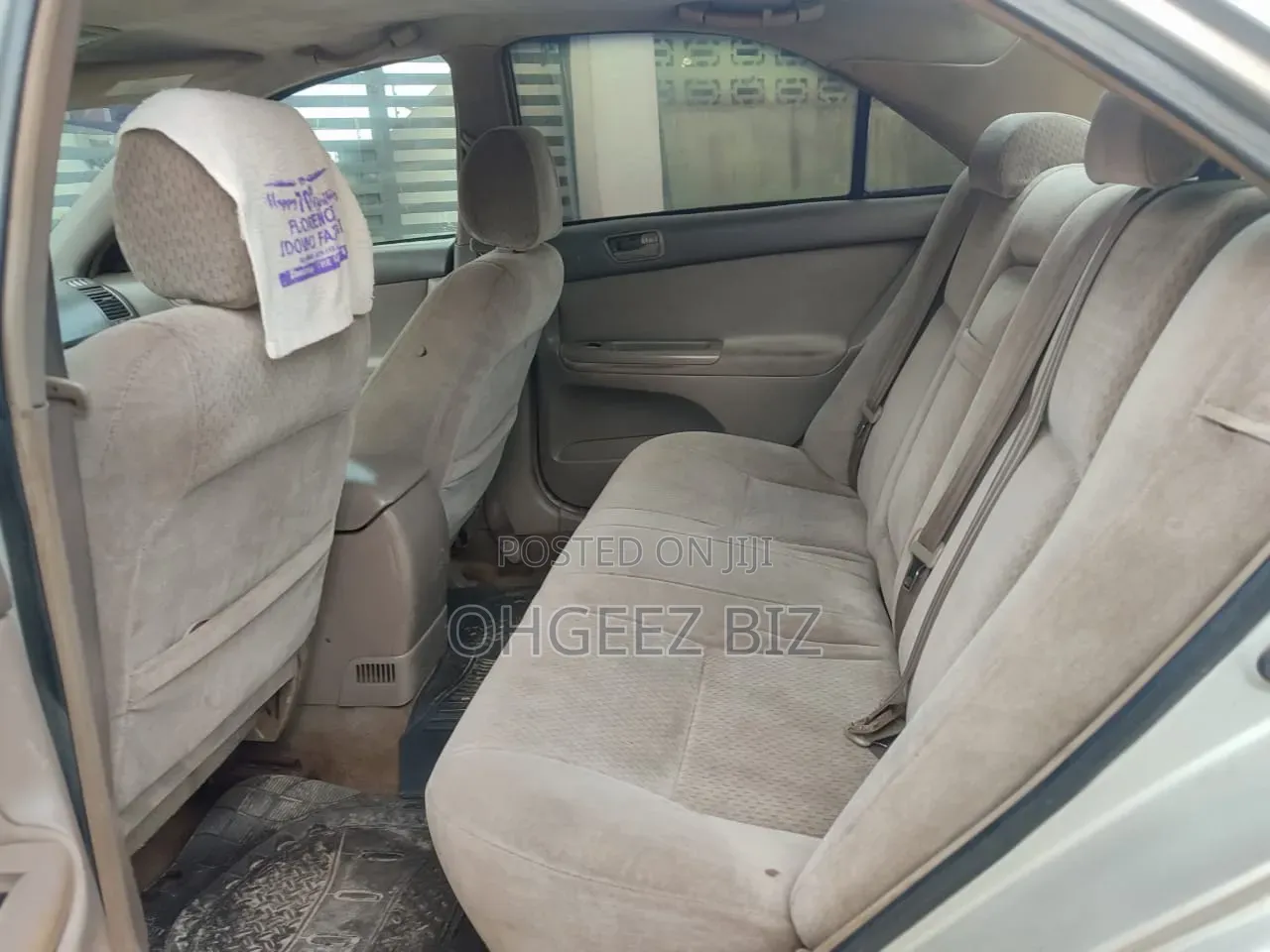 Toyota Camry LE 4dr Sedan (2.4L 4cyl 5M) 2004 Silver