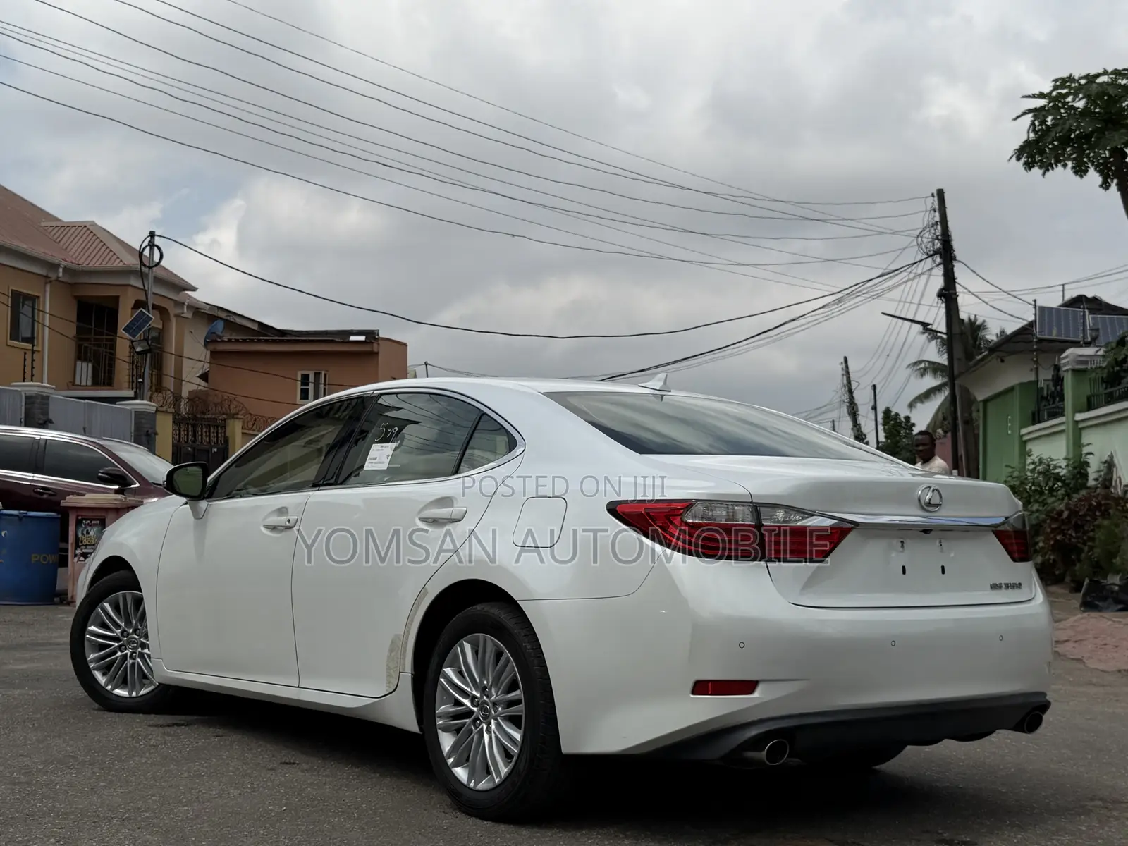 Lexus ES 350 FWD 2013 White