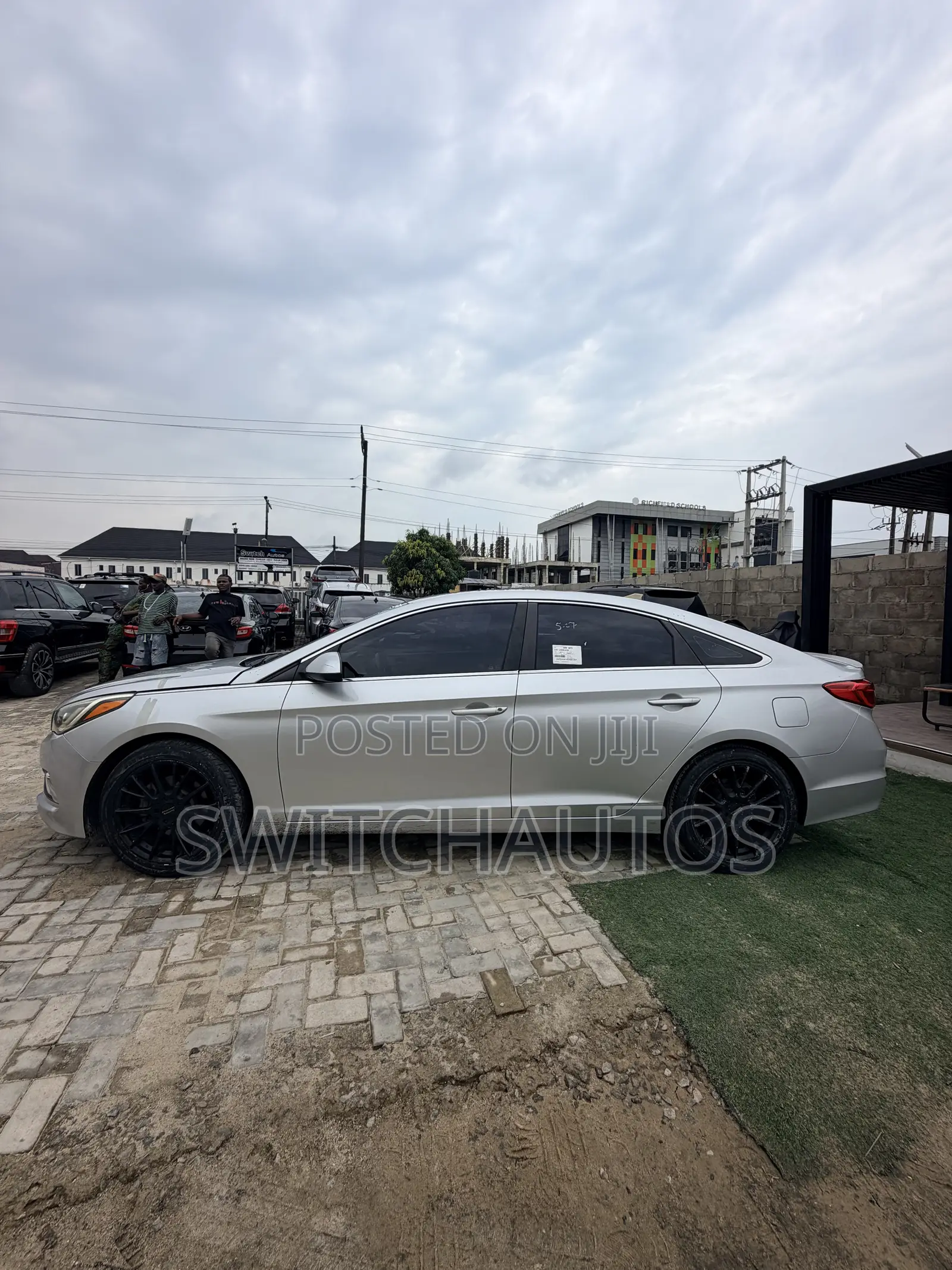 Hyundai Sonata Base Sedan FWD (2.4L 4cyl 6A) 2016 Silver