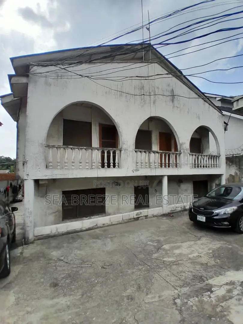 Demolishable Storey Building at Obanikoro, Lagos.