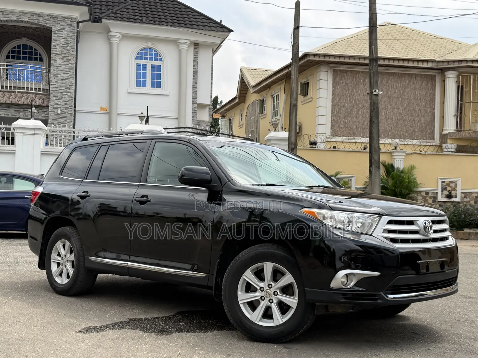 Toyota Highlander Plus 3.5L 4WD 2013 Black